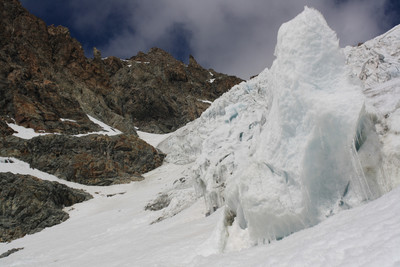 Glace et rochers dans la même fournaise... Glace et rochers dans la même fournaise...