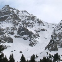 Couloir de Pertuis au Mont de Grange, à gauche la variante de droite en descendant