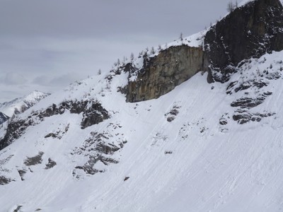 Rampe de neige donnant accès au Plan Monnay au-dessus du replat inférieur du glacier de Saleina Rampe de neige donnant accès au Plan Monnay au-dessus du replat inférieur du glacier de Saleina