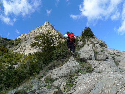 Grimpada cap a l'inici de la via Grimpada cap a l'inici de la via