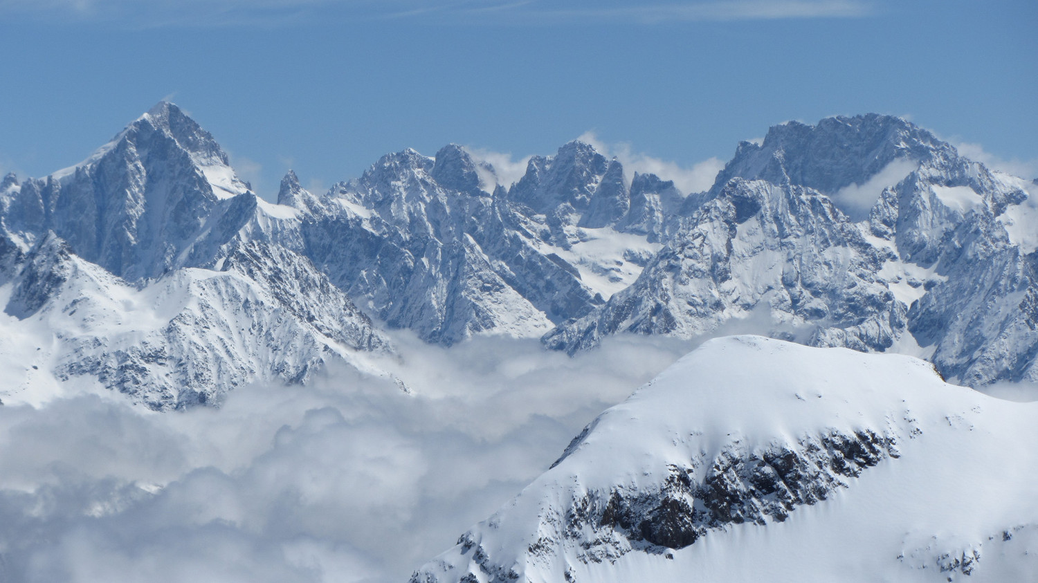 Barre des Ecrins, Mont Pelvoux, Pic San Nom, Ailefroides - Camptocamp.org