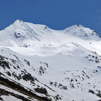 Piz Muttala; il versante settentrionale della montagna, ancor oggi parzialmente occupato da una porzione del Surettagletscher.