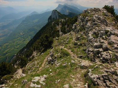 Arrivée du sentier en face E du Moucherotte