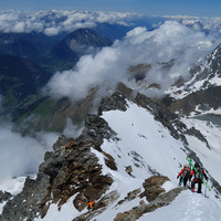 Scendendo  dalla cresta NW  de Le Ritord 3556m