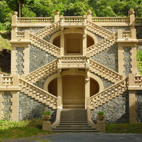 Usine des Vernes : escalier entre la cour et le jardin