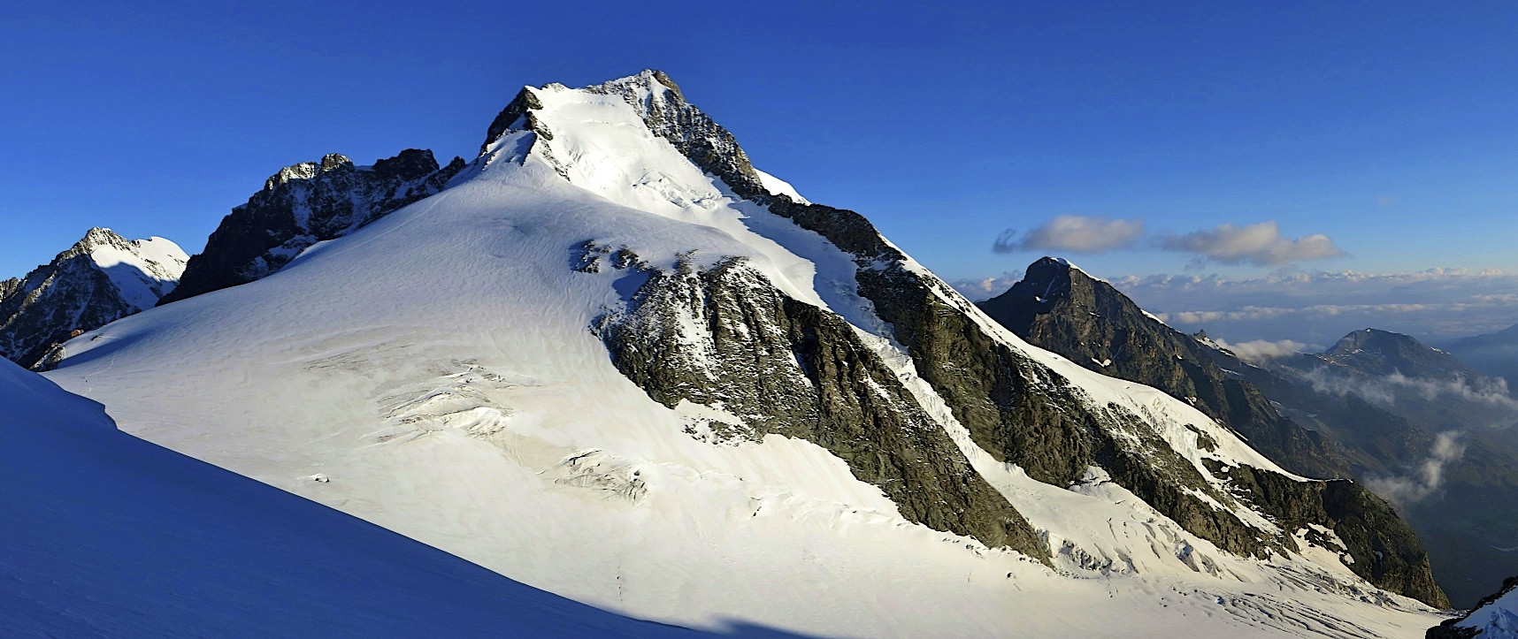 Piz Bernina, Moteratsch Glacier, Engadine, Switzerland загрузить