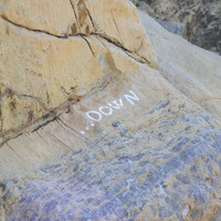 Rocca la Meja - L'inscription au pied de la voie DOWN