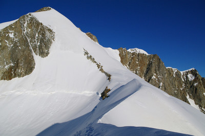 Pente finale de l'aiguille orientale de Tré la Tête Pente finale de l'aiguille orientale de Tré la Tête