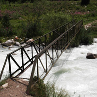 Pont sur le torrent d'Ala-Archa avant la vallée d'Adyghene