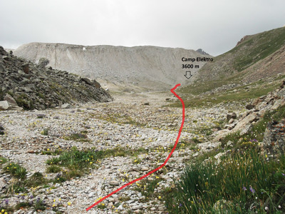 Sous la moraine du glacier Adyghene