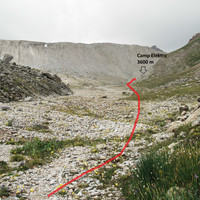Sous la moraine du glacier Adyghene
