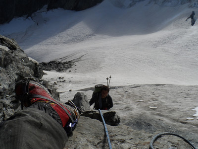 Au dessus de la rimaye. Montée au col de Gébroulaz. Rien ne tient
