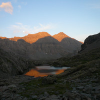 Lever du soleil au lac Porcieroles.