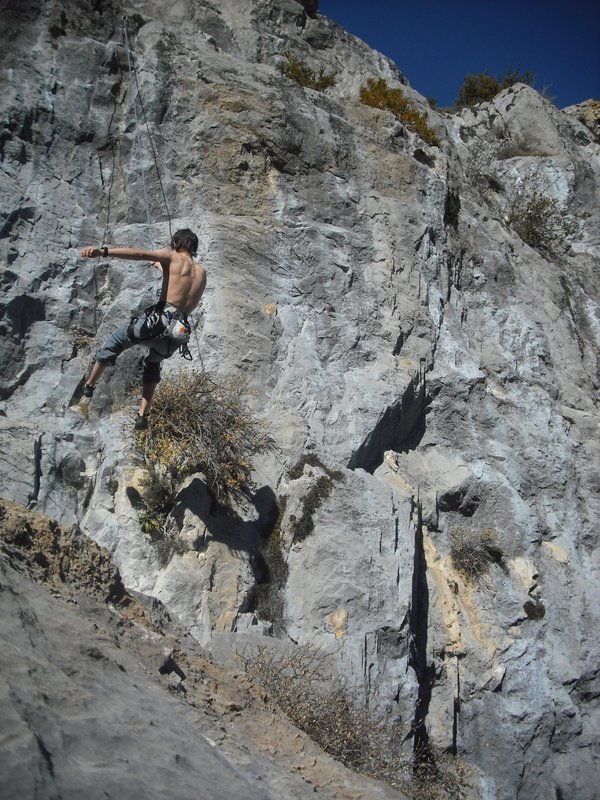 Un grimpeur à Vall de Quers dans le Vallespir