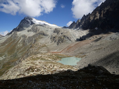 Lac de Baseya et le mont Gelé Lac de Baseya et le mont Gelé