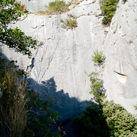 la gauche du petit cirque