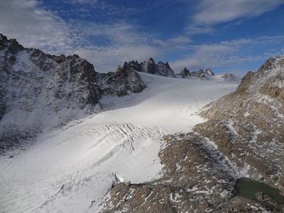 Lever de soleil sur les Aiguilles Dorées Lever de soleil sur les Aiguilles Dorées