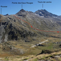 Descente hors sentier sur le vallon de Bardoney