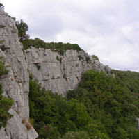Arrache coeur : le secteur de droite de la Baume d'Aymé (Thaurac)