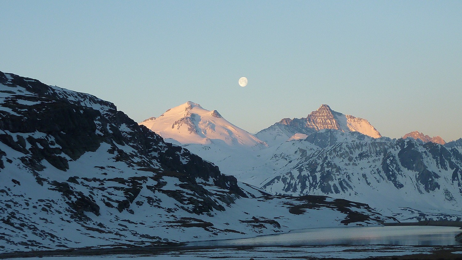 La lune hésite entre Grande Casse et Grande Motte