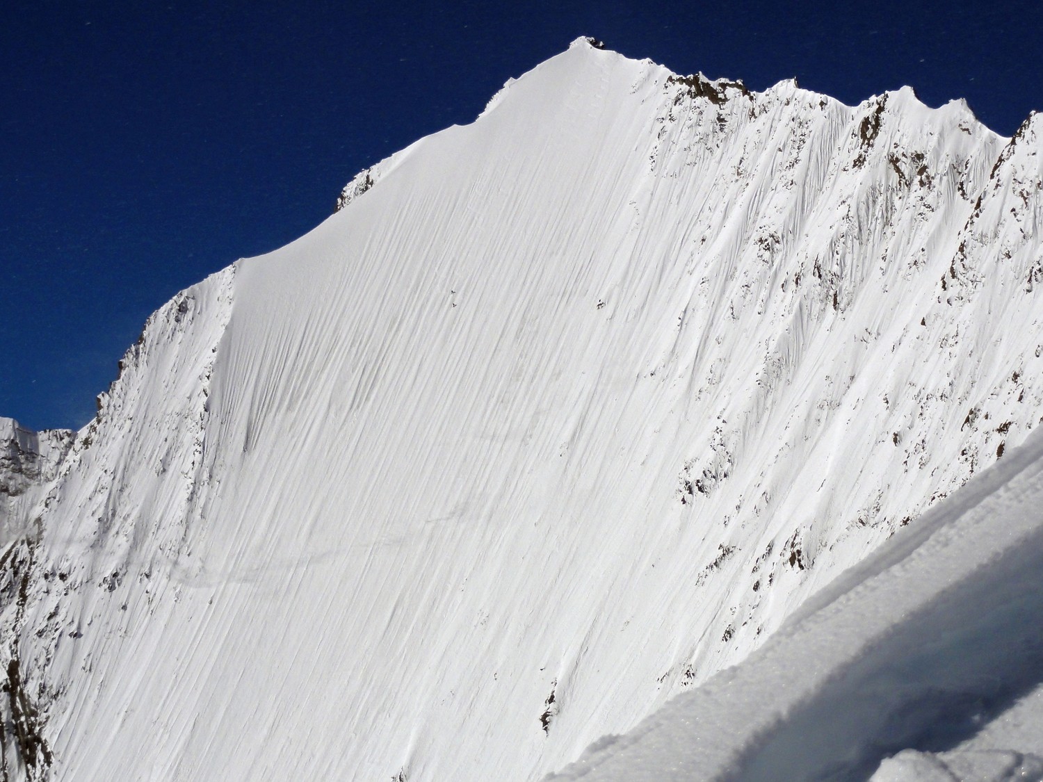 Skieurs dans la face Nord de la Lenspitze
