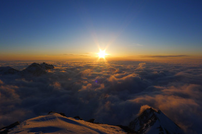 Rochemelon - Levé de soleil sur l'Italie Rochemelon - Levé de soleil sur l'Italie