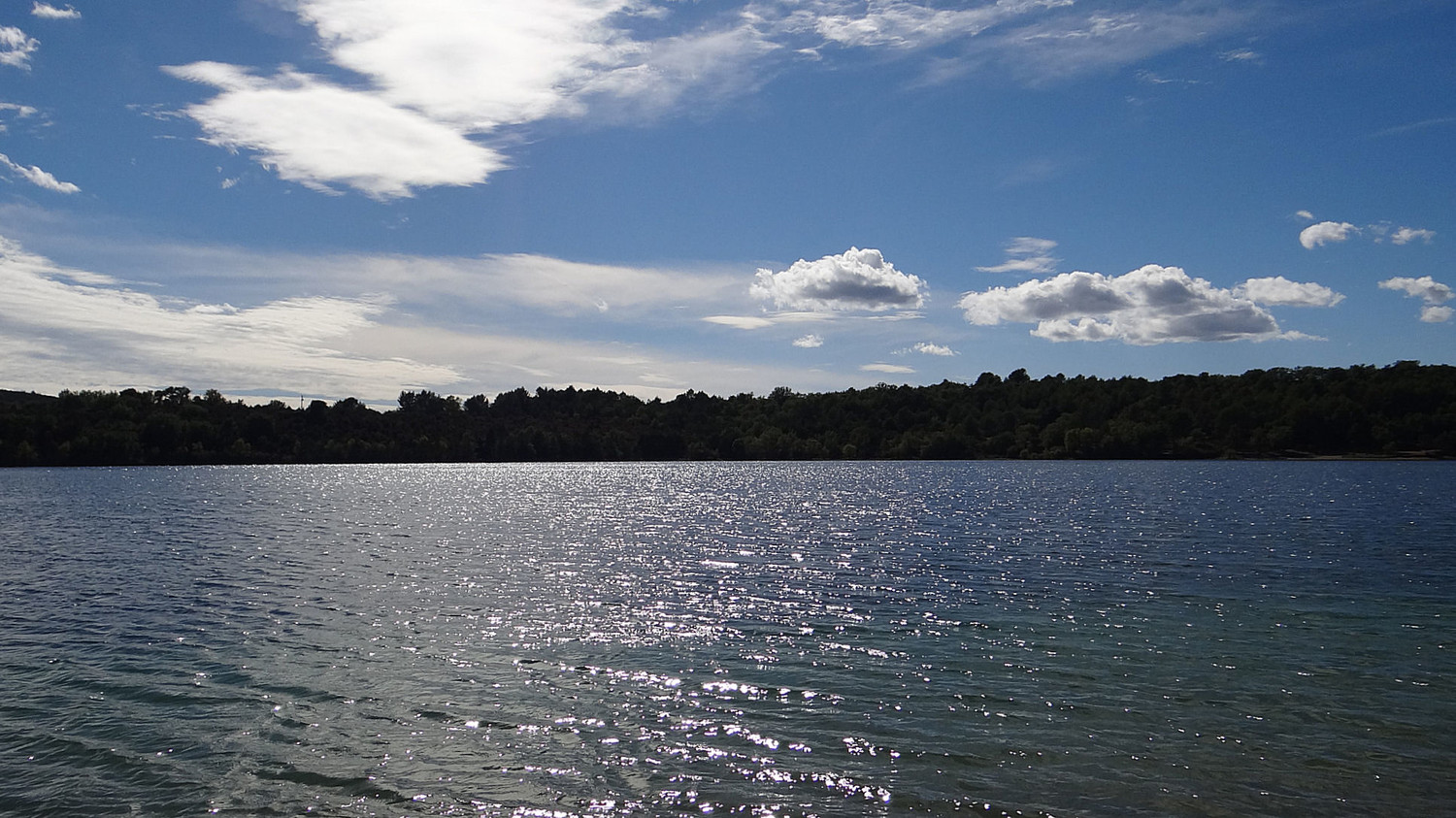 Le lac de St Laurent du Verdon (retenue de Quinson)