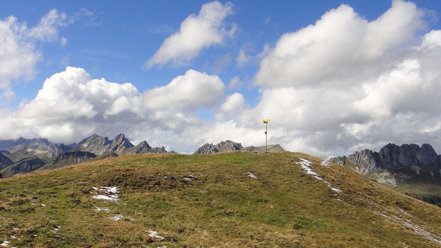 Magie de couleurs sur la chaine des Gastlosen (CH)