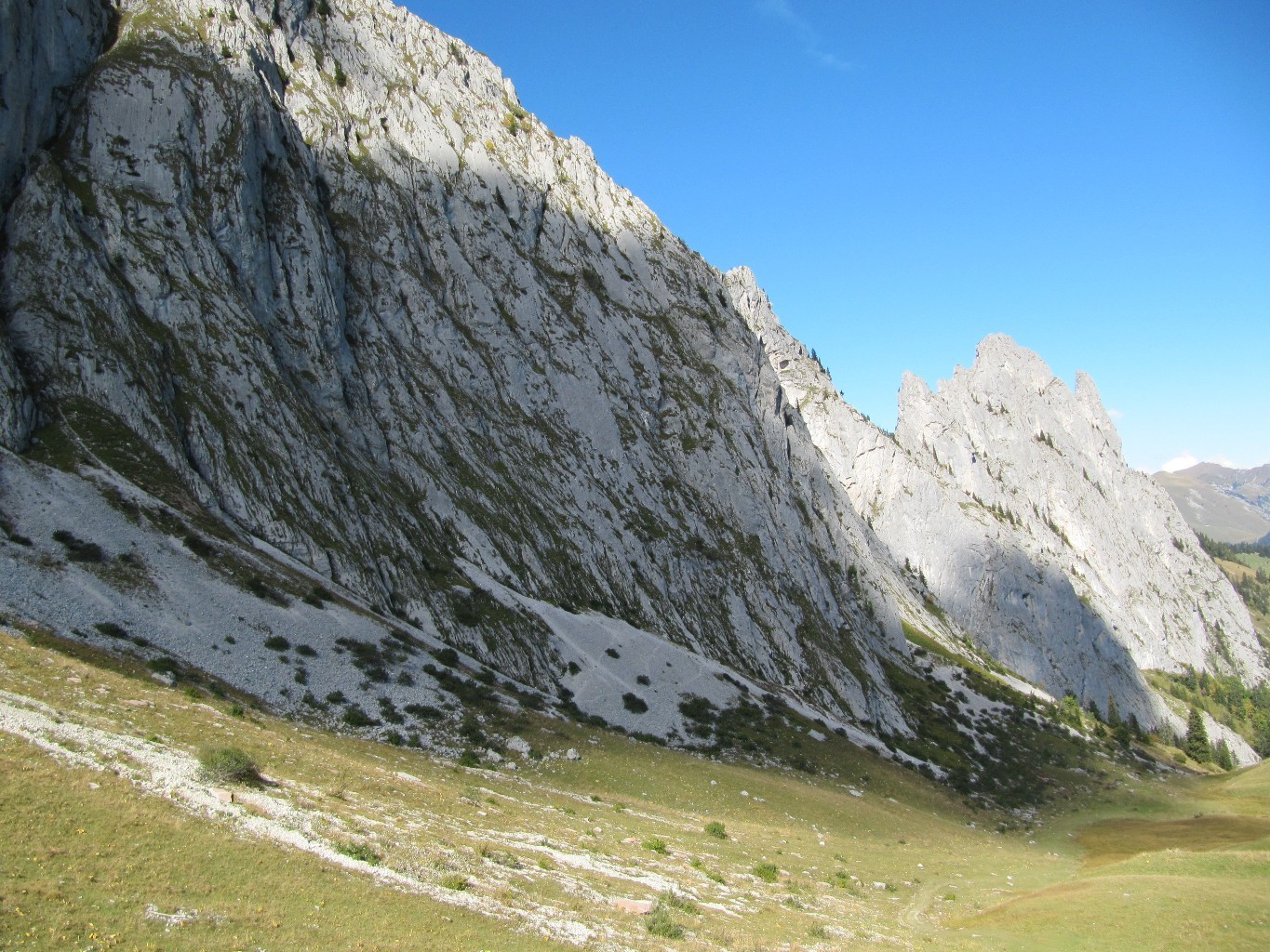 la paroi avec notre voie