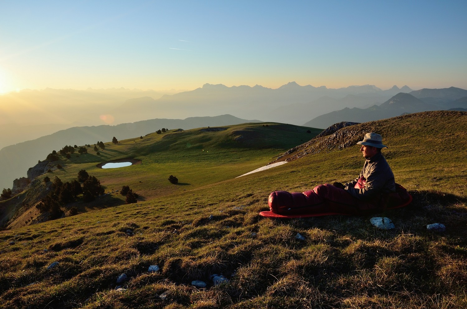 Vercors, lever de soleil sur les Hauts-Plateaux