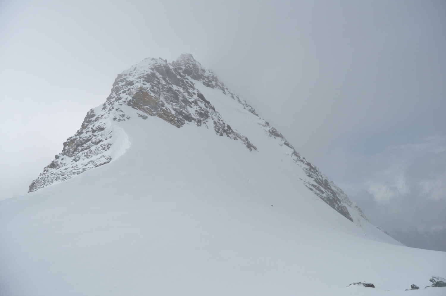 Lagginhorn : arête N vue du Fletschjoch