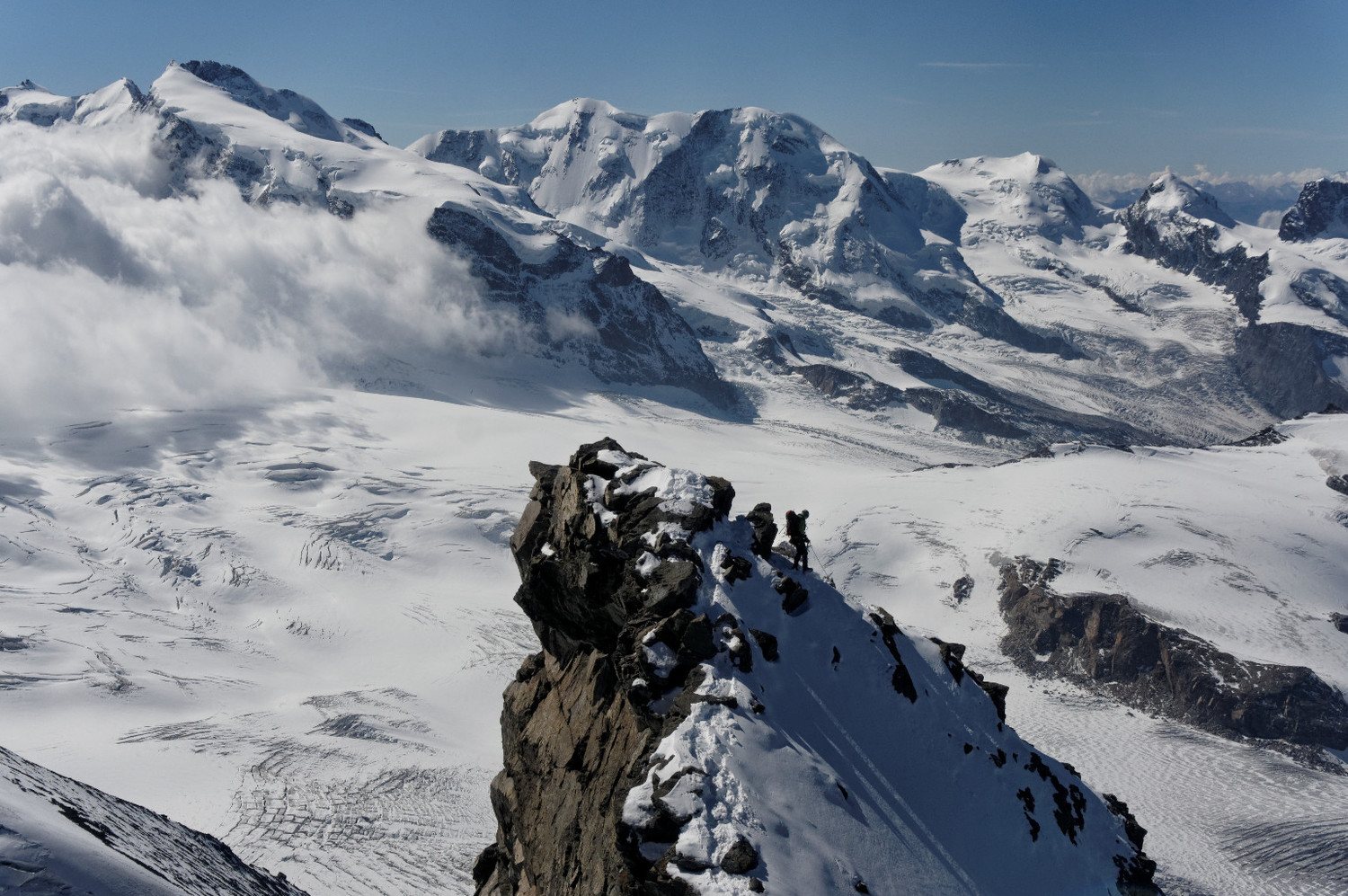 Le début de la descente. Sur le fond le Breithorn