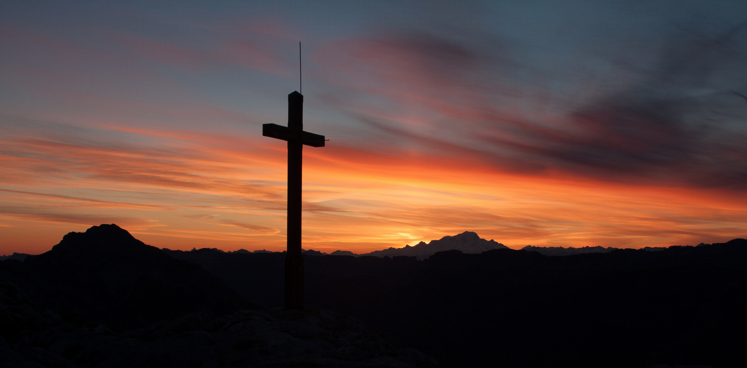 Lever de soleil sur le Mont Blanc depuis le Charmant Som