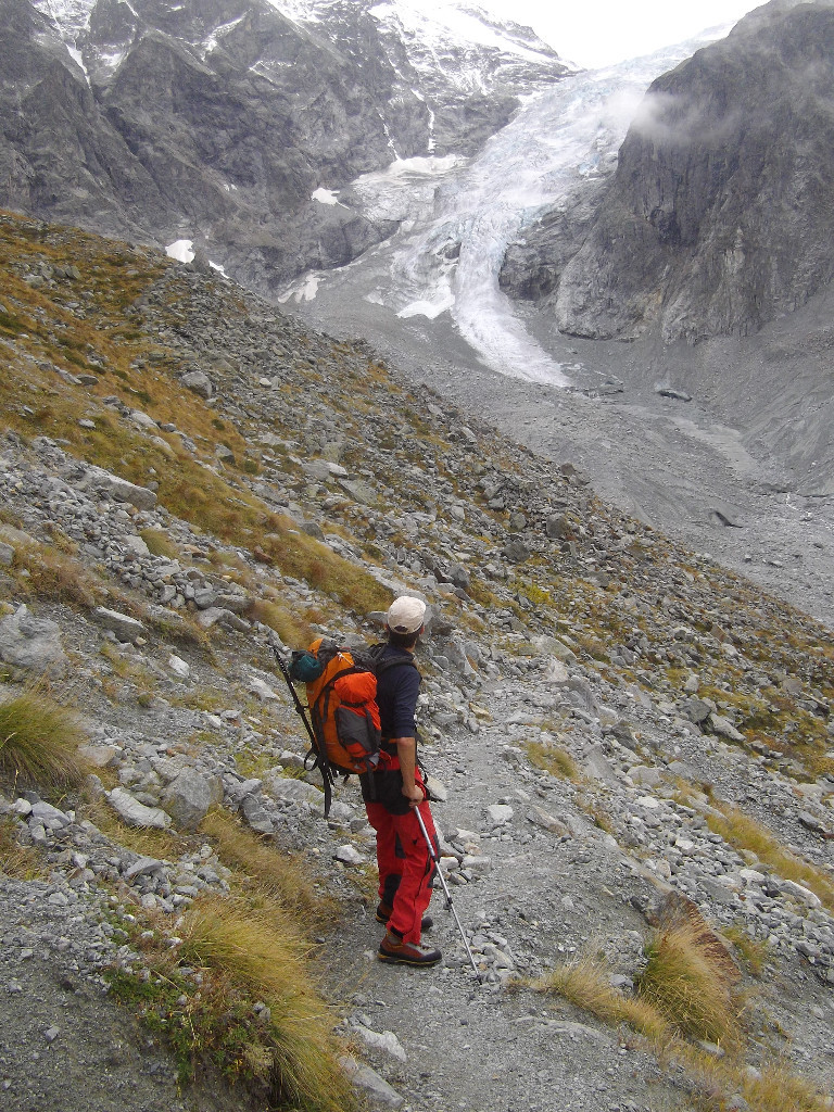 au fond le glacier du Collon
