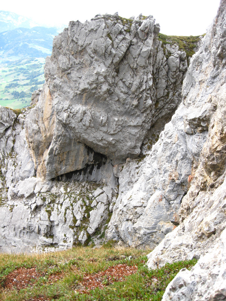 relais lunulle friends dans le zone noir puis aller dans le couloir a droite