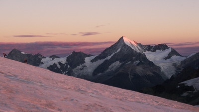 Lever de soleil sur le Weisshorn Lever de soleil sur le Weisshorn