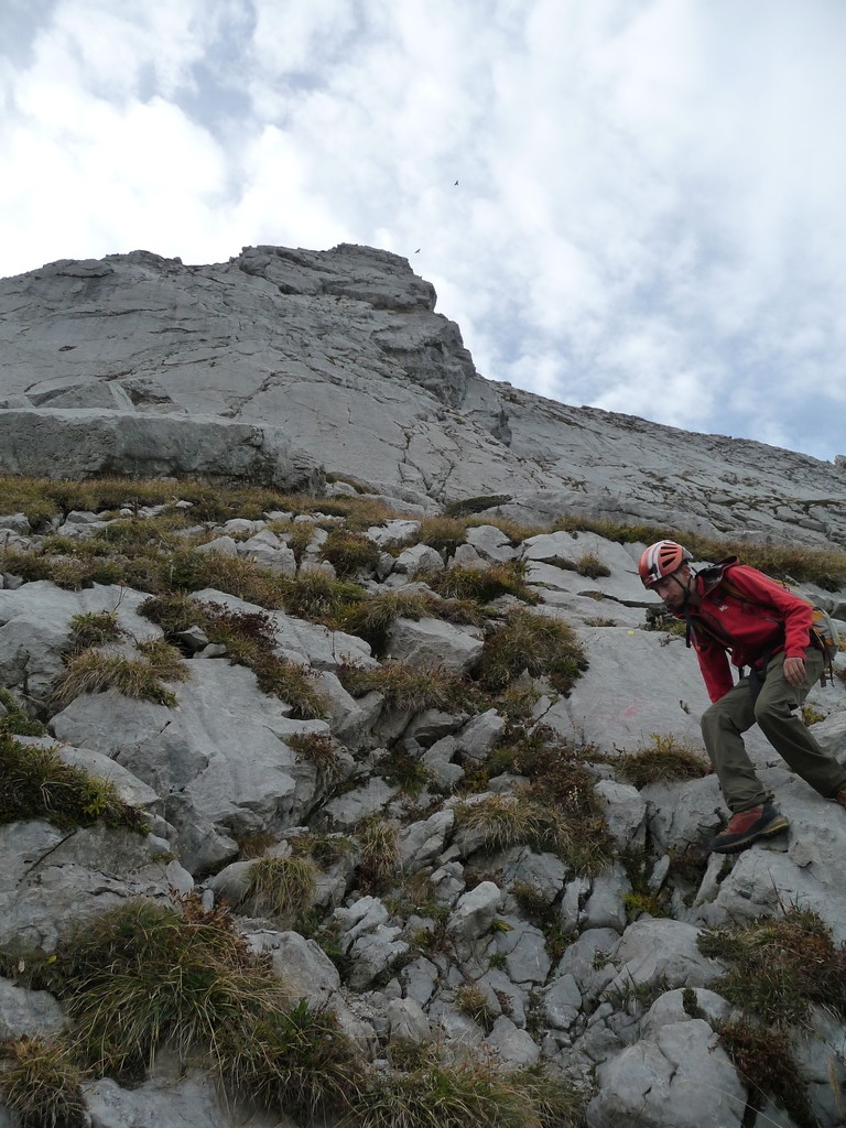 descente, les belles dalles sur versant est nous dominent