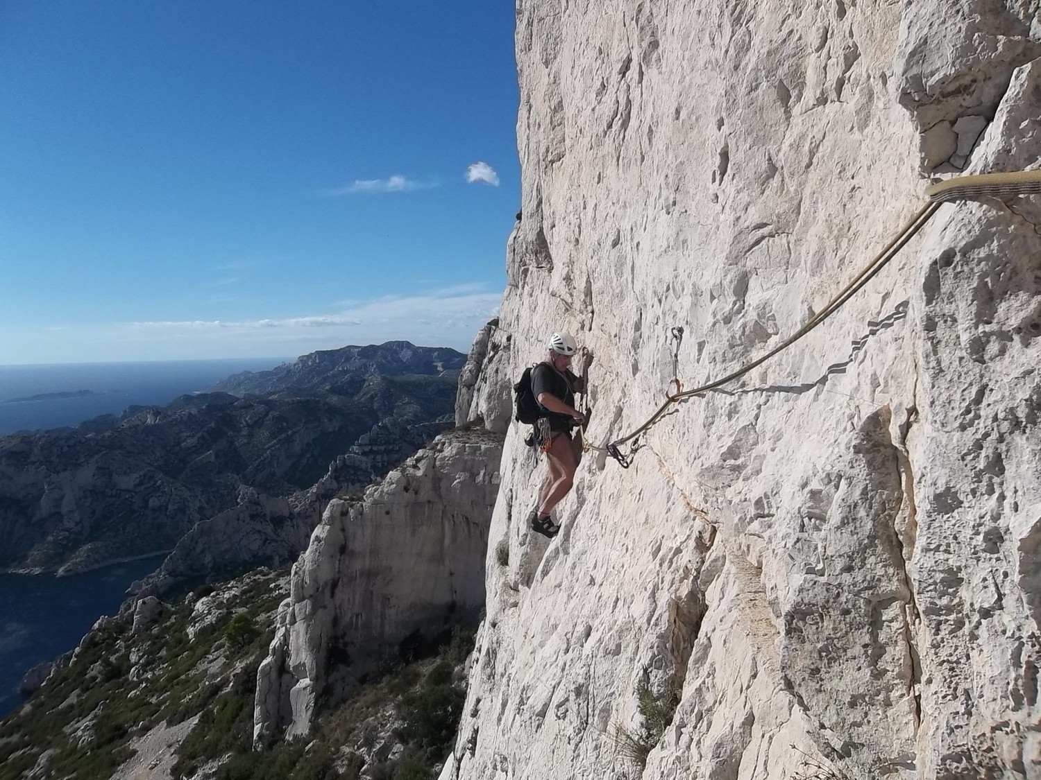 L3 en traversée de couloir suspendu