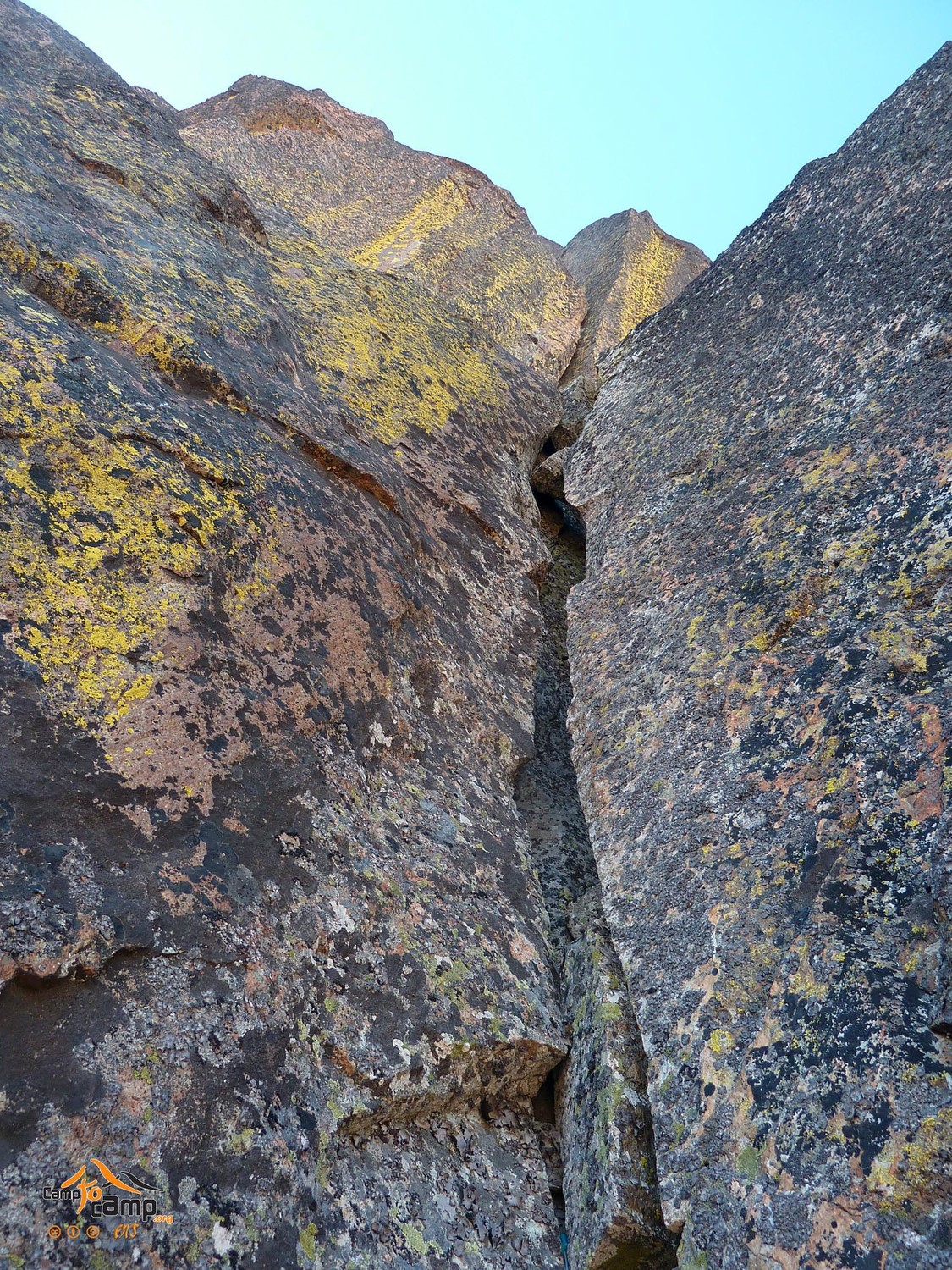 Pic du Midi d'Ossau - Comida para Puños - Fissure de la longueur en 6c