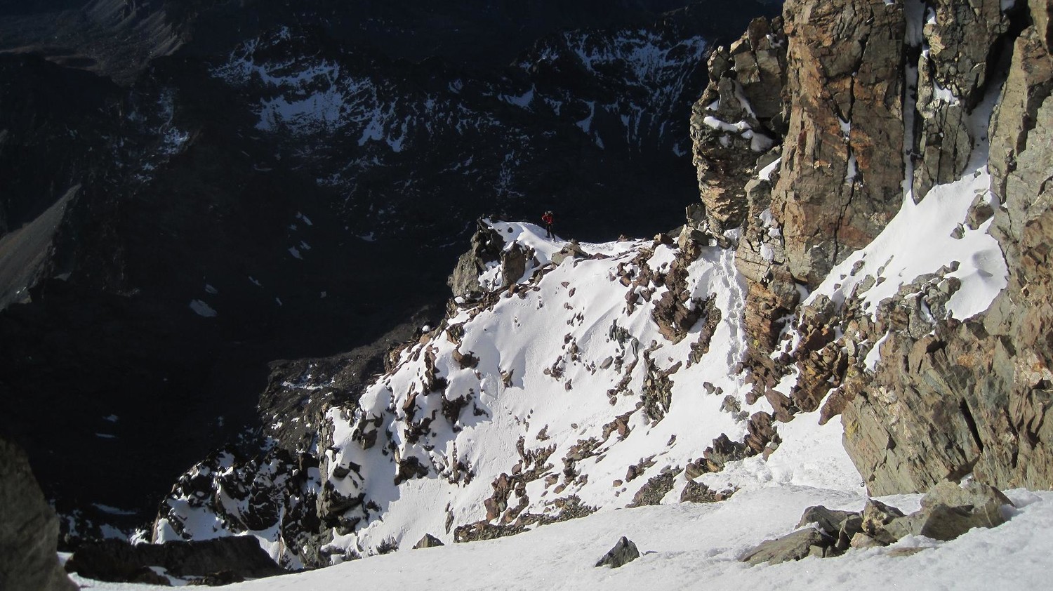 pour rejoindre l'arête E