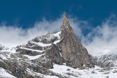 L'aiguille Dibona, version hivernale. L'aiguille Dibona, version hivernale.