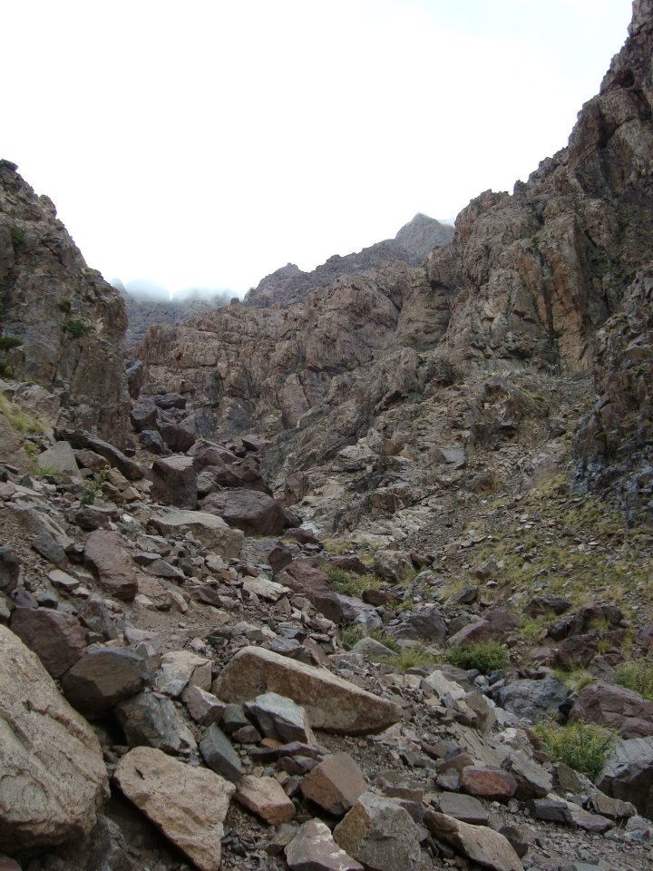sentier jusqu'au Tizi n'Ouanoums