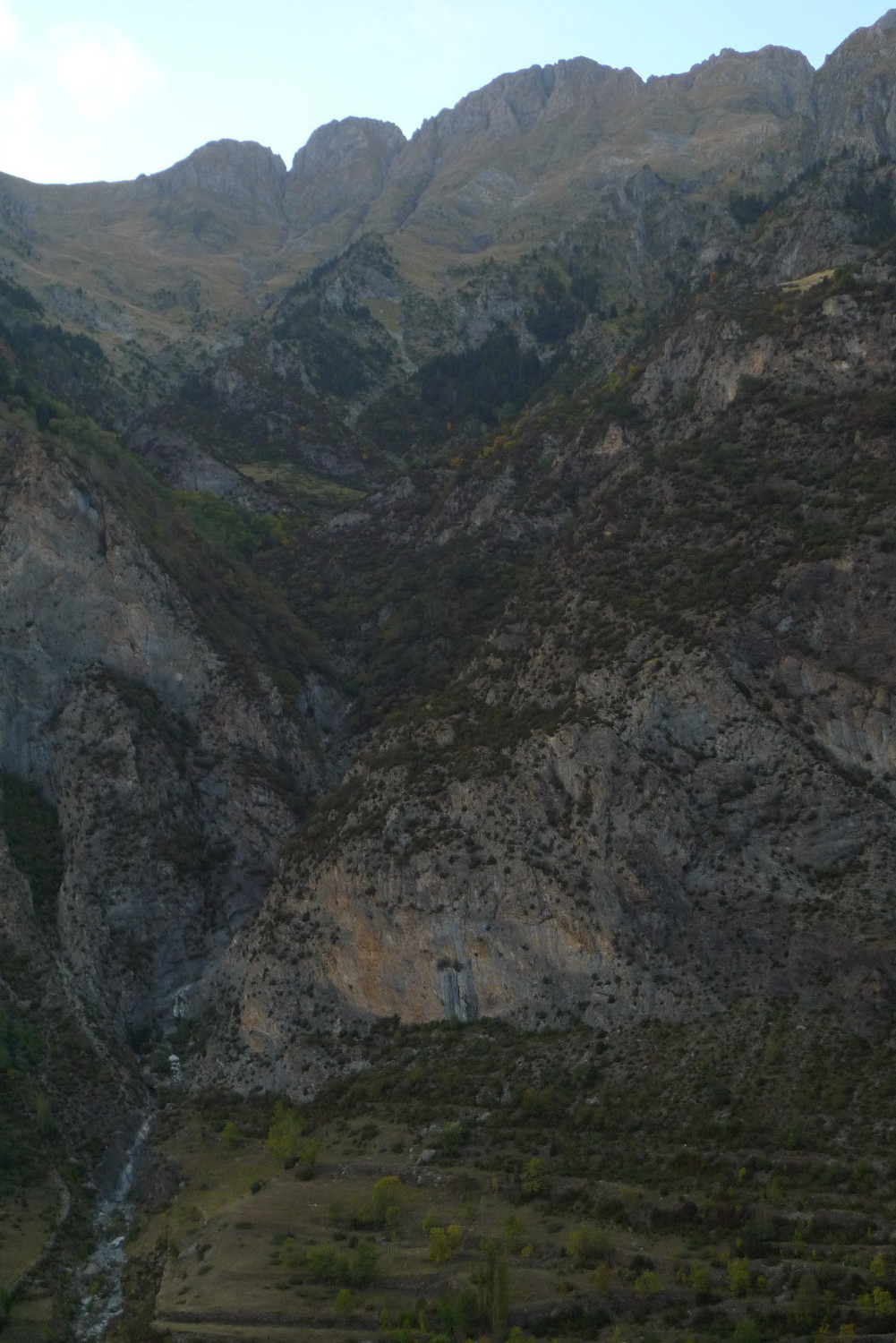 La crsta de les tuques d'Ixea vista des del S