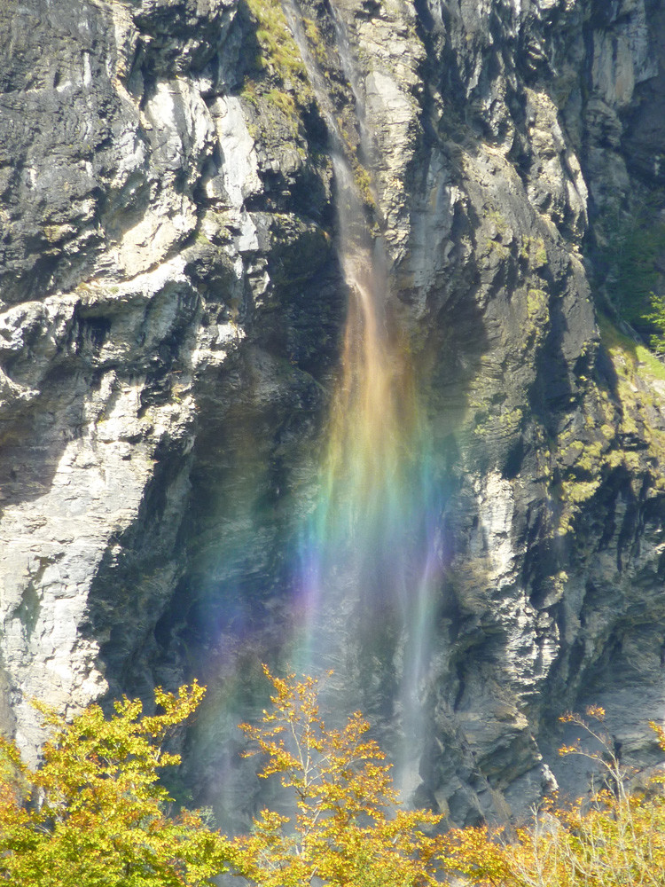 Cascade en arc-en-ciel