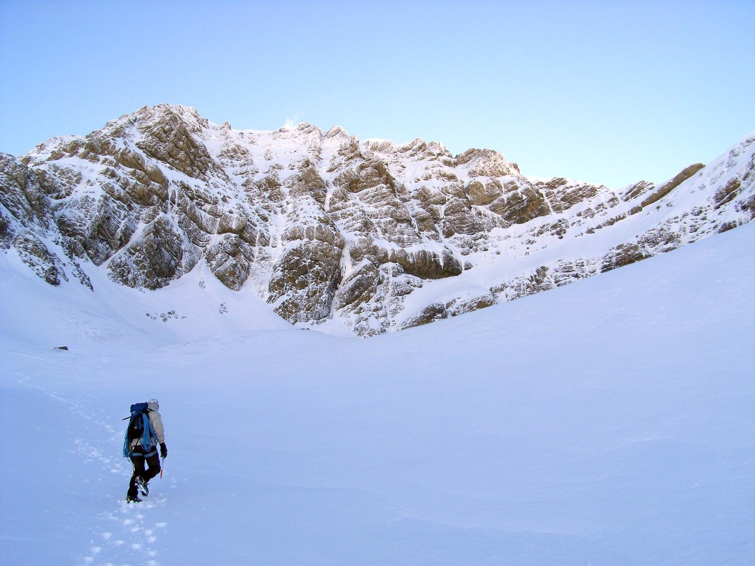 Karadok en approche du pied de la face