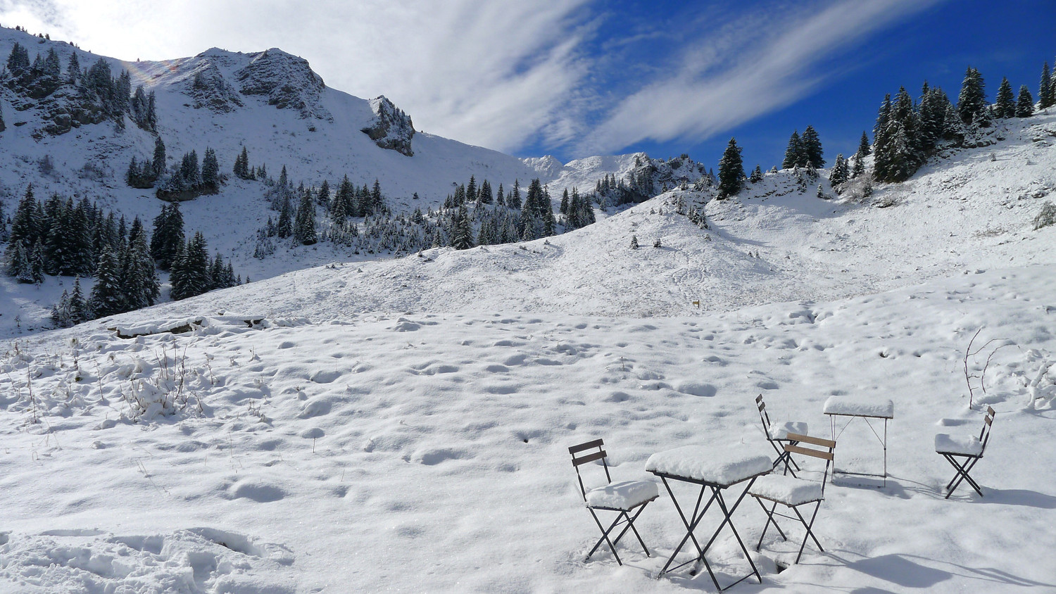 à table, la neige est servie !