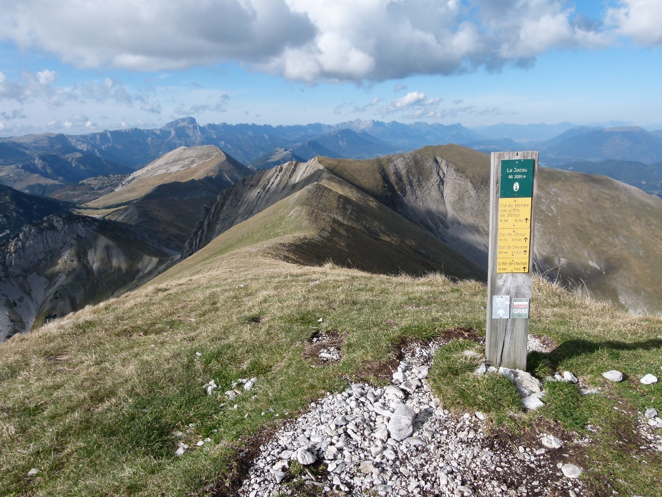 Crete de Larchat et Mt Barral depuis le Jocou
