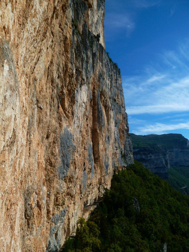 La falaise, vue depuis R1