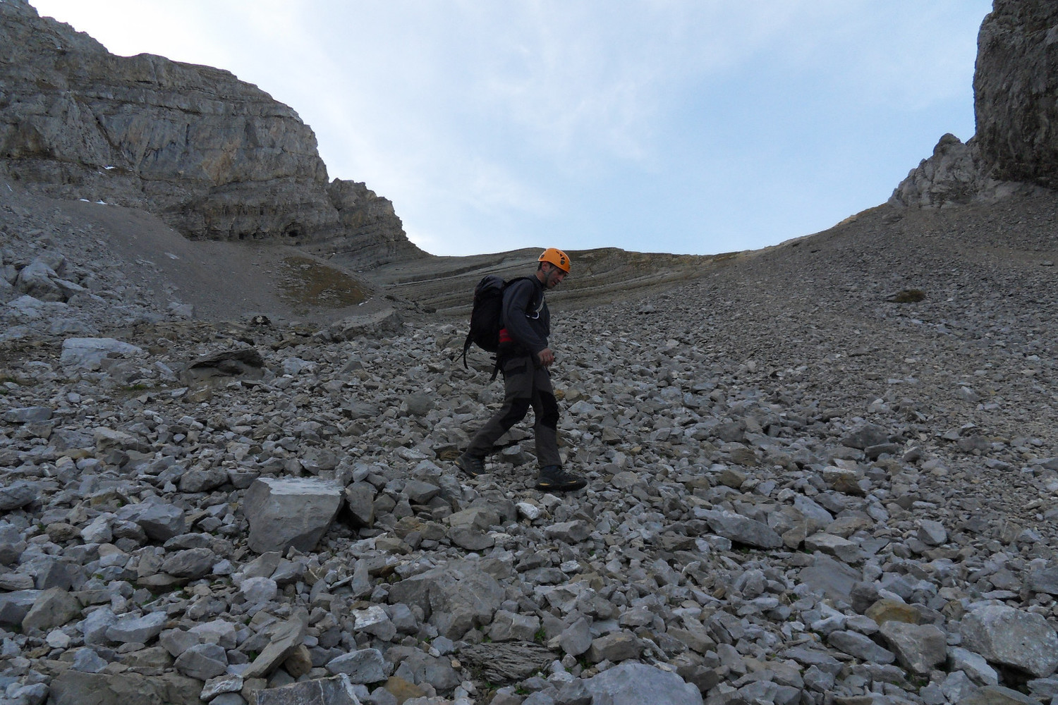 Dans le pierrier après le col de la cravate, direction la Colombière