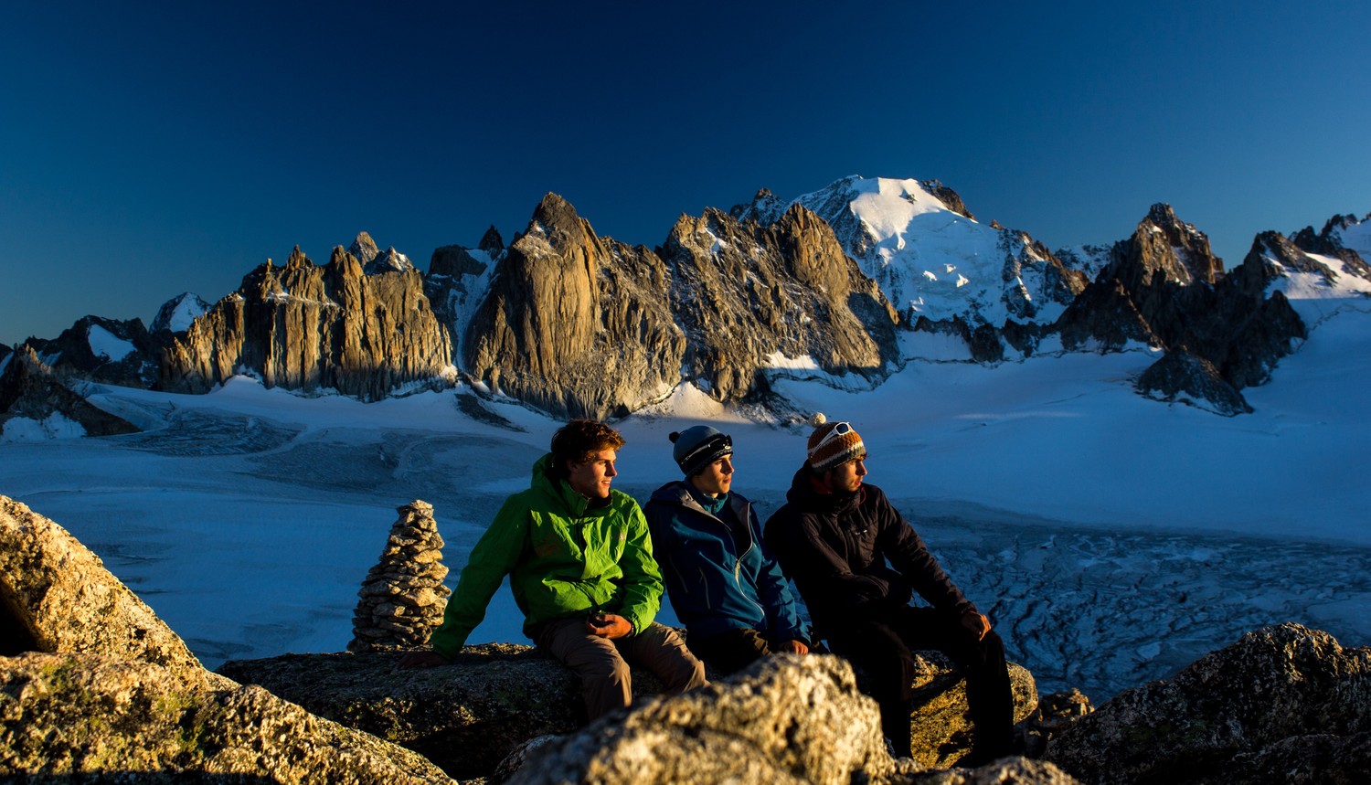 Couché de soleil sur fond d'Aiguille Dorés